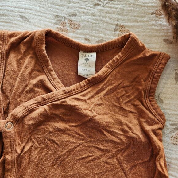 Kate Quinn sleeveless kimono Layette Size 6-12 months Gender Neutral Baby Brown - Picture 2 of 3
